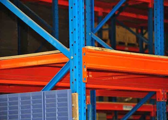 Q235B Χάλυβα Αποθήκη βαρέα ράφια αποθήκευσης με πλακέτο
