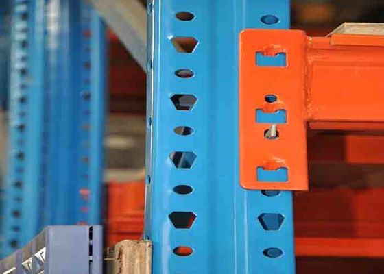 Q235B Χάλυβα Αποθήκη βαρέα ράφια αποθήκευσης με πλακέτο