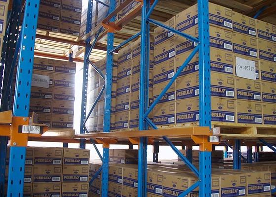 5000 mm Μεγάλος όγκος οδήγησης σε ράφια παλέτας που τυλίγονται κρύα για αποθήκη