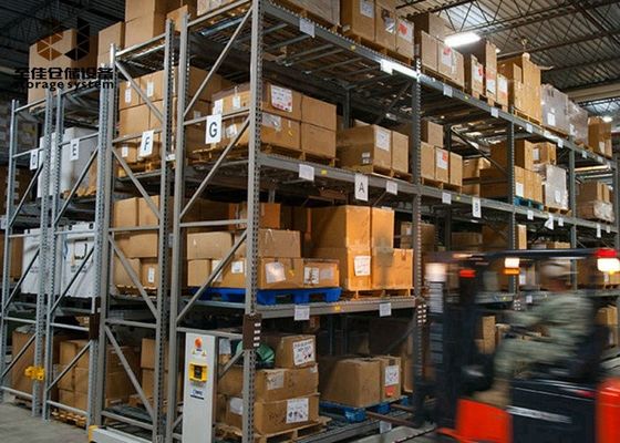 Ατσάλι Q235/245 Συγκεντρώνονται ή συγκολλούνται Εμπορικά ράφια από χάλυβα