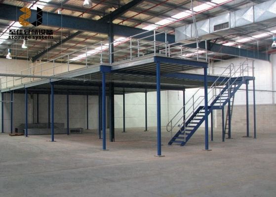 Ατσάλι Q235 / 245 Βιομηχανικά δάπεδα μεζανίνης Επικάλυψη με ηποξυλική σκόνη